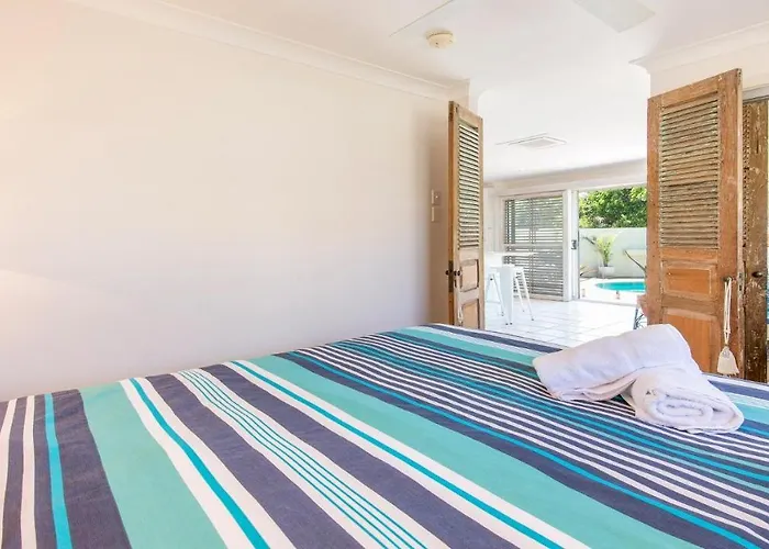 Barefoot In Lennox- Beachfront Pool